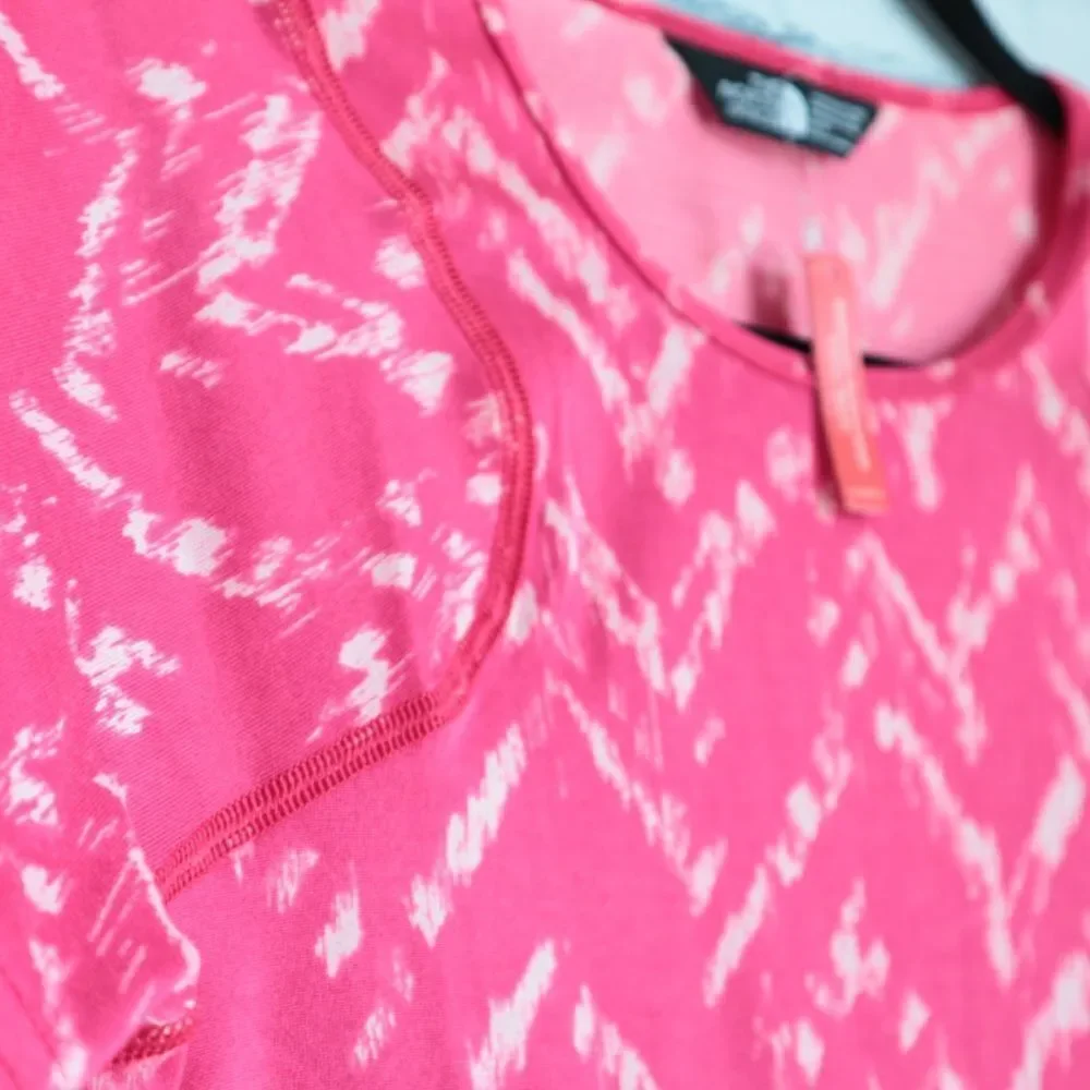 NEW The North Face pink  t-shirt size M - Picture 4 of 7